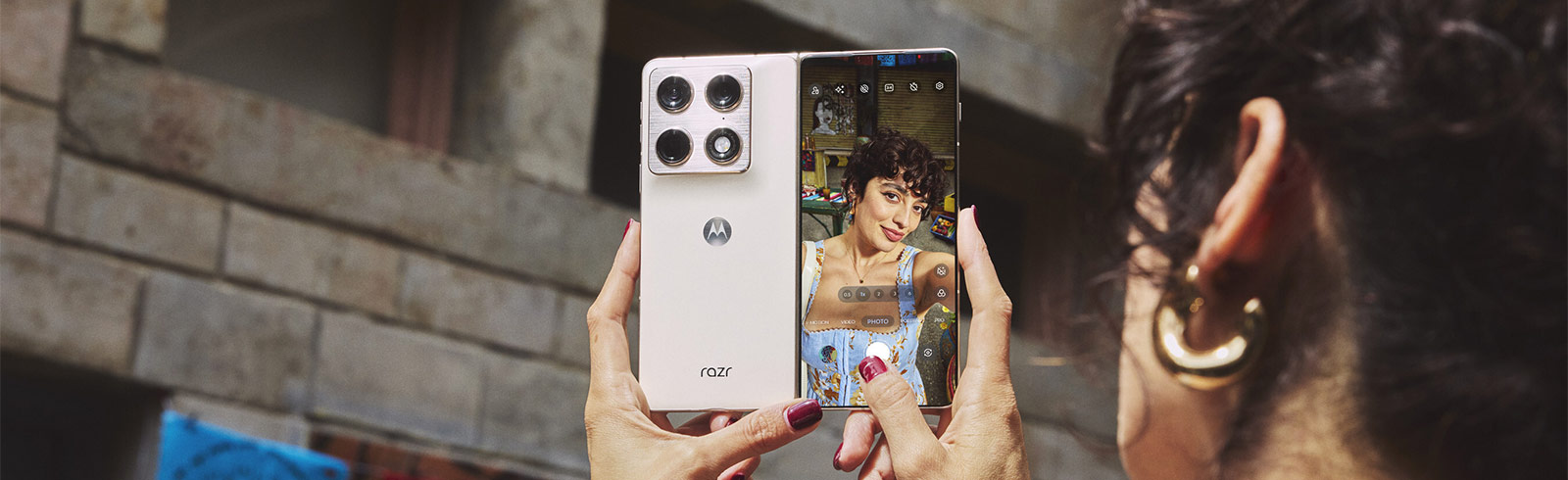 Motorola Razr Fold is presented with a Snapdragon 8 Gen 5 platform and an advanced set of cameras